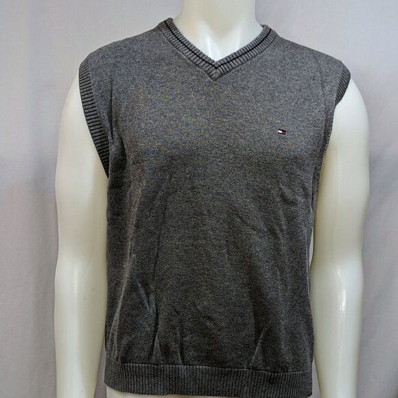 Classic looking Tommy Hilfiger Vest - Picture 2 of 7